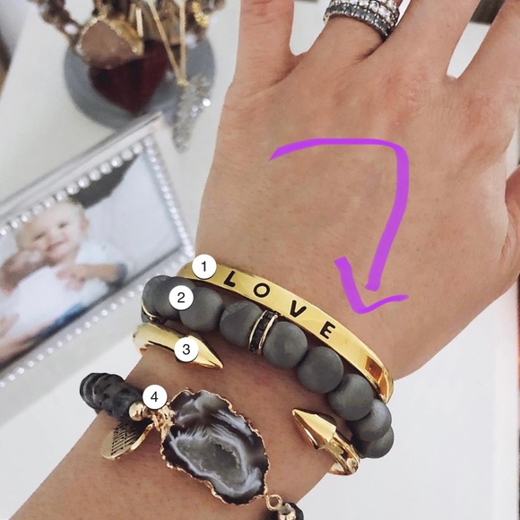 New Kinsley Armelle Love Collection S/M Gold Bangle - Picture 3 of 5